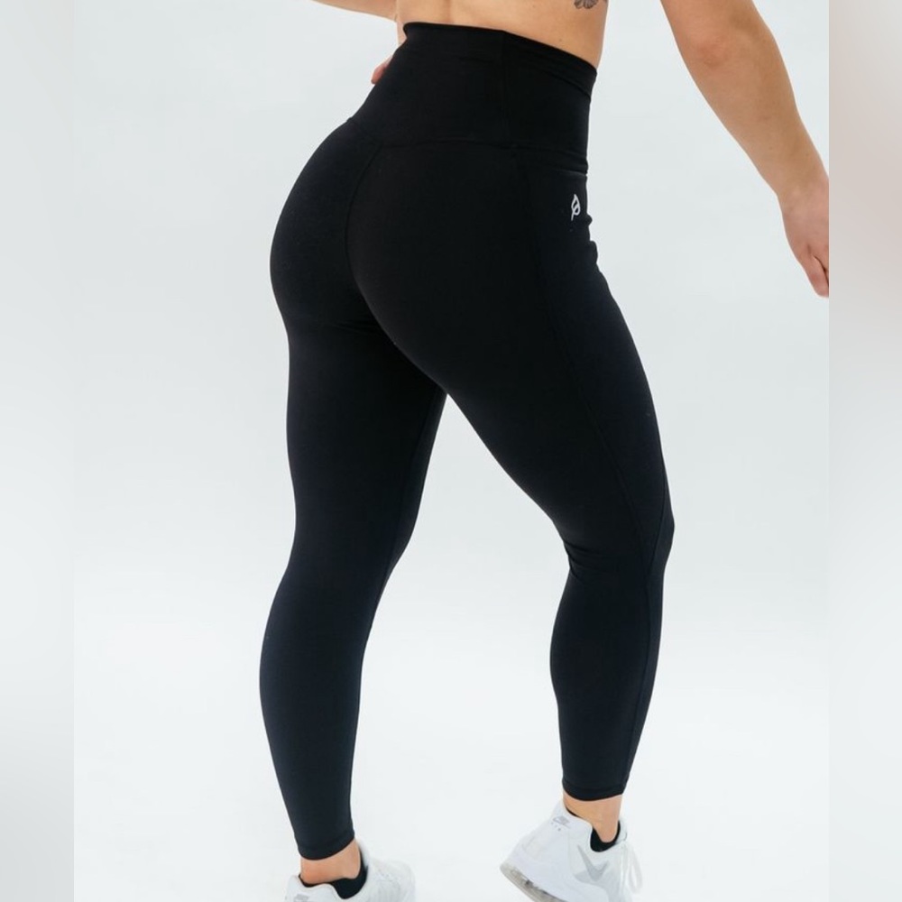 PTula The Yvette Legging : 23" - Size Small - Black